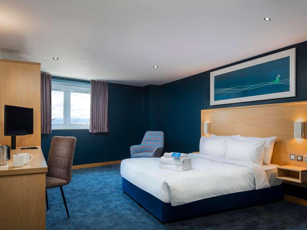 Travelodge Cardiff M4 Habitación foto