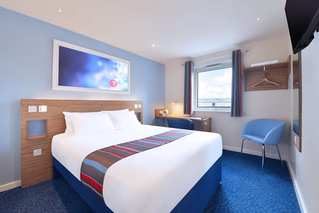 Travelodge Cardiff M4 Habitación foto
